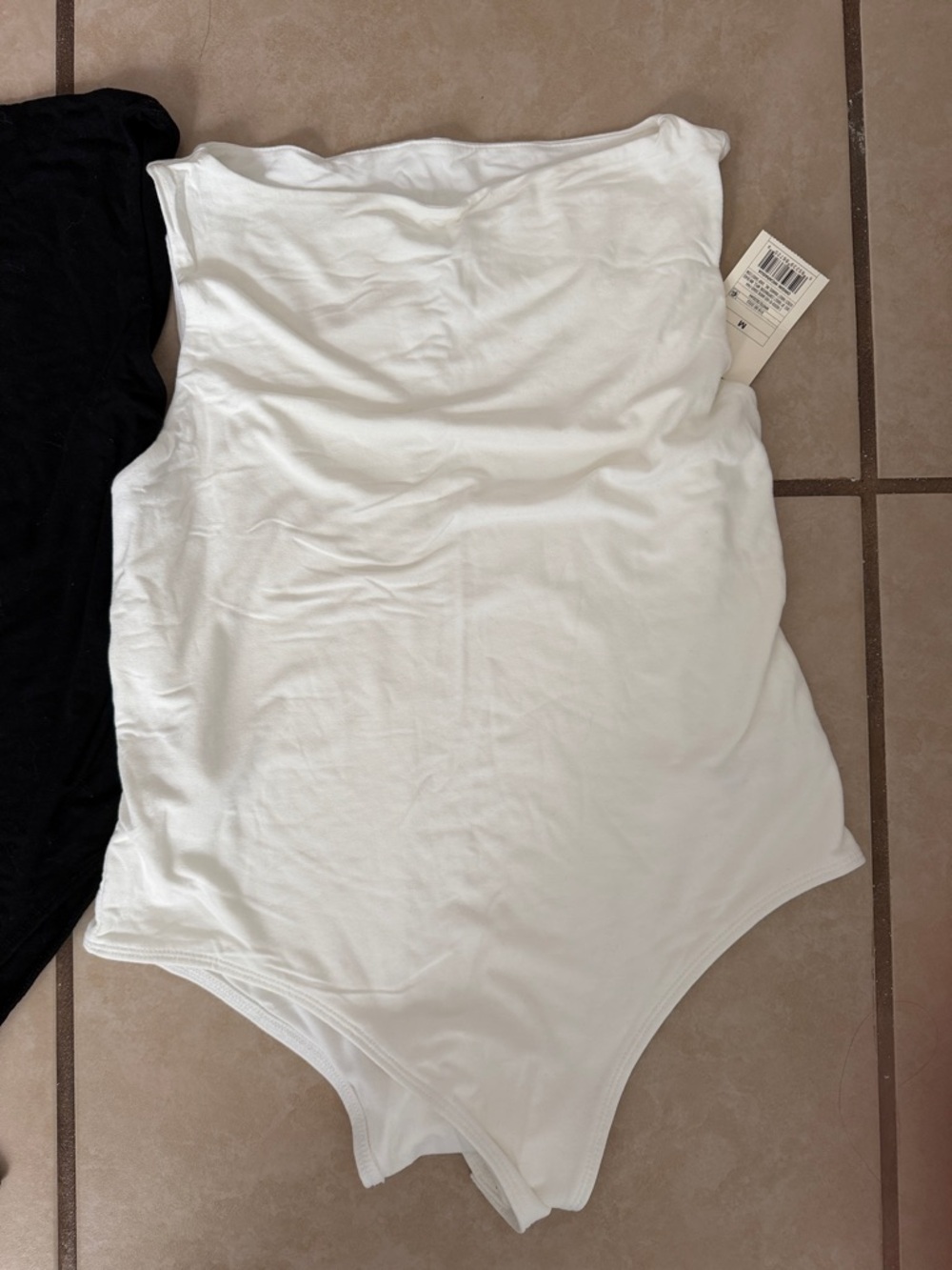 Bodysuits - Picture 2 of 3